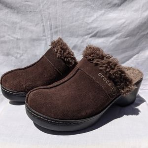 CROCS faux fur lined suede clogs